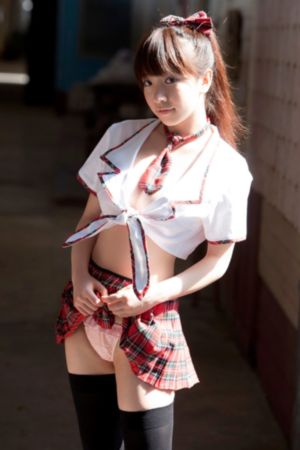 妈妈放弃事业陪孩子跨省学网球