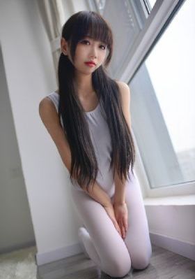 朝鲜乒乓教练嘴角压不住了